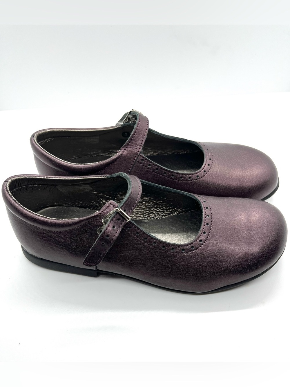 Girls plum leather Mary Jane w buckle EURO 33 USA 2